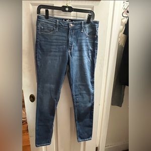 Dark blue Hollister jean